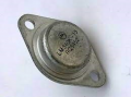 REGOLATORE DI TENZIONE LM340KC USCITA 5V 2,5A NOS